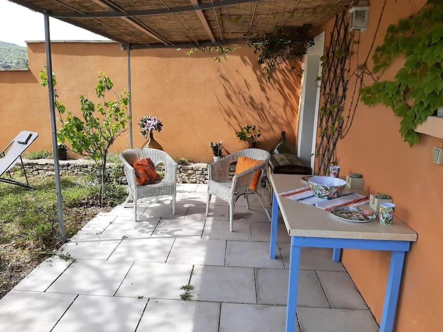 Апартаменти T.Belle Vue Panoramique Au Coeur Du Luberon 40M2 + Pergola . Jardin. P Апт Екстер'єр фото