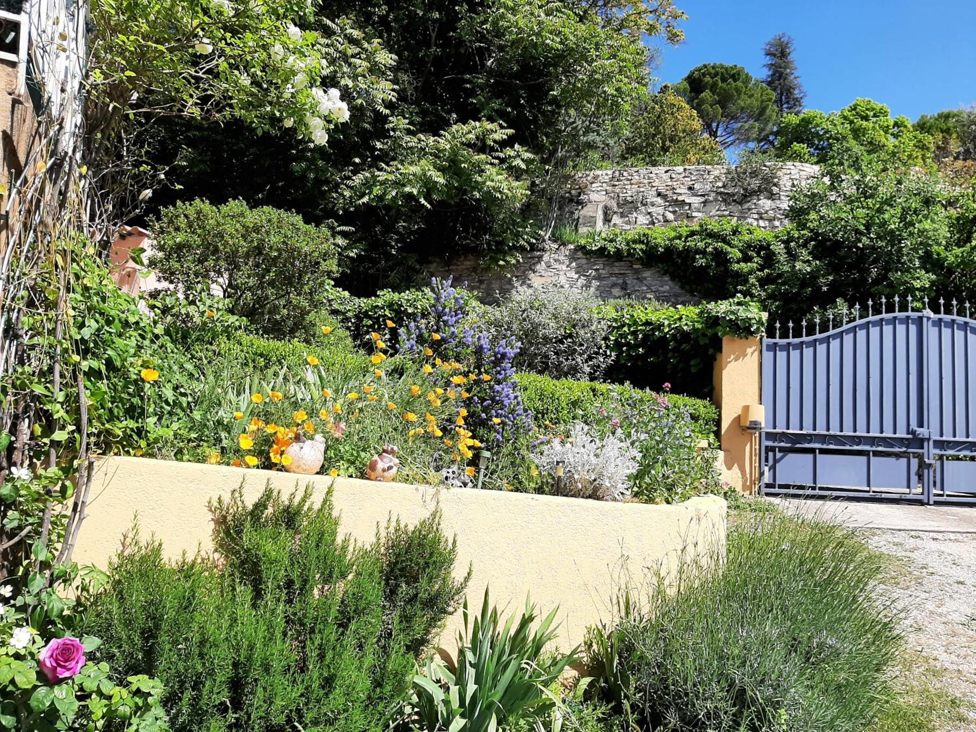 Апартаменти T.Belle Vue Panoramique Au Coeur Du Luberon 40M2 + Pergola . Jardin. P Апт Екстер'єр фото